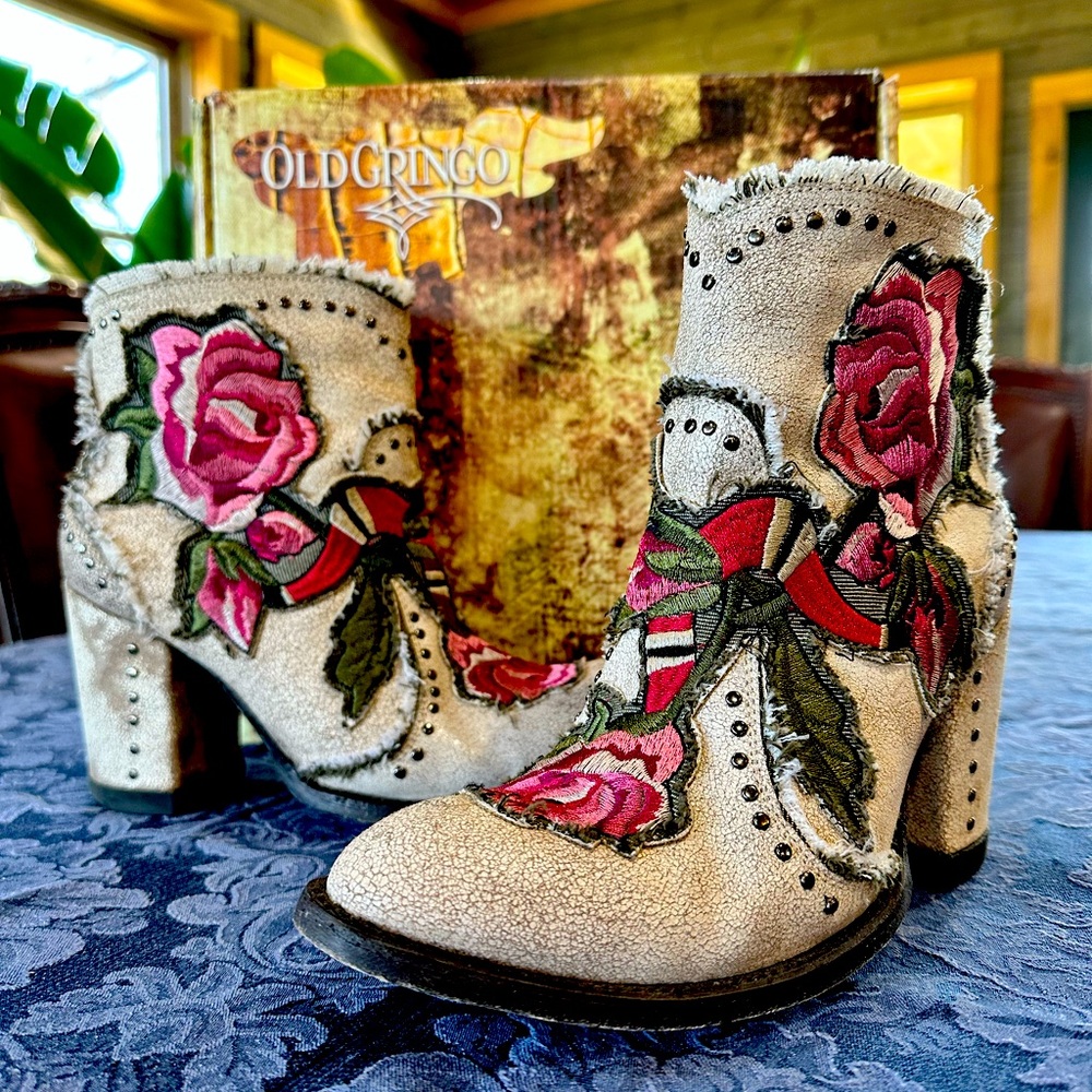 Old Gringo Carla Short 6” taupe 8.5 (B) only worn a few times.